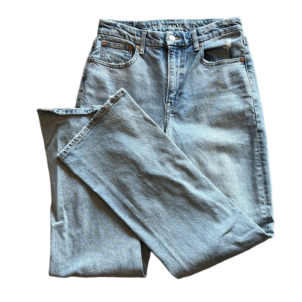 American Eagle Woman’s 6 Curvy 90’s Bootcut Stretch Jeans